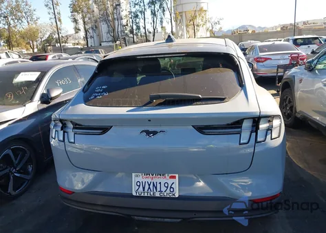 2025 Ford Mustang Mach-E Select z USA, uszkodzony, nr VIN 3FMTK1R49SMA47459